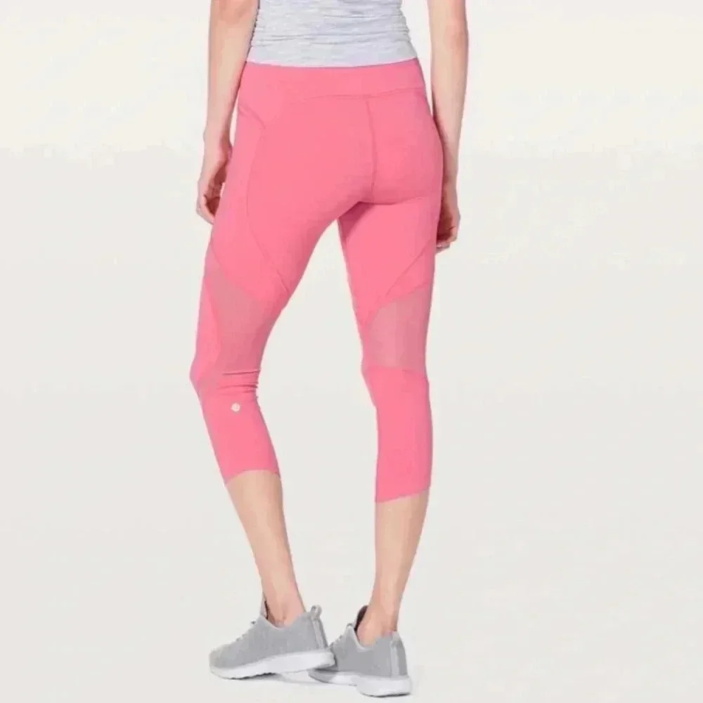 Lululemon on pace crop 21”